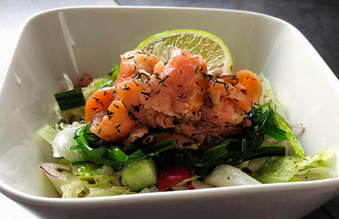 Kafe Poke Bowl ve Věži