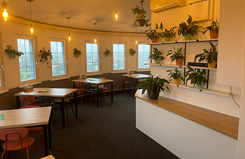 Kafe Poke Bowl ve Věži