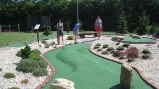 Adventure golf