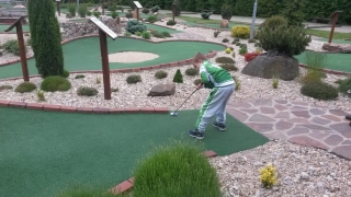 Adventure golf