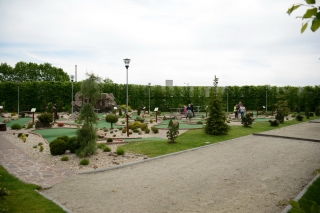 Adventure golf