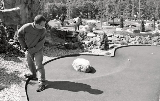 Adventure golf