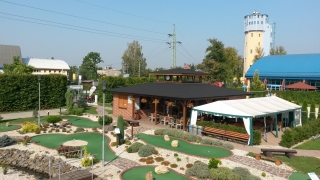 Adventure golf