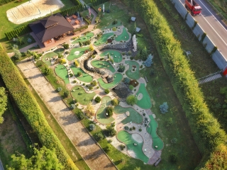Adventure golf