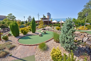 Adventure golf